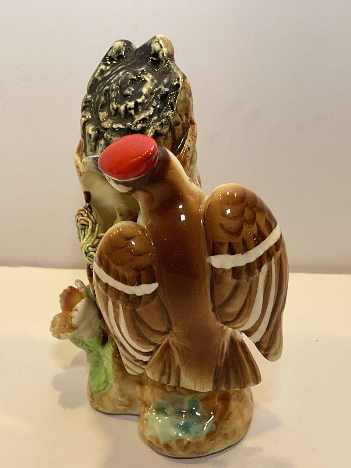 Vintage Napco Woodpecker Bird Mother Feeding Baby Tree Trunk Ceramic Figurine