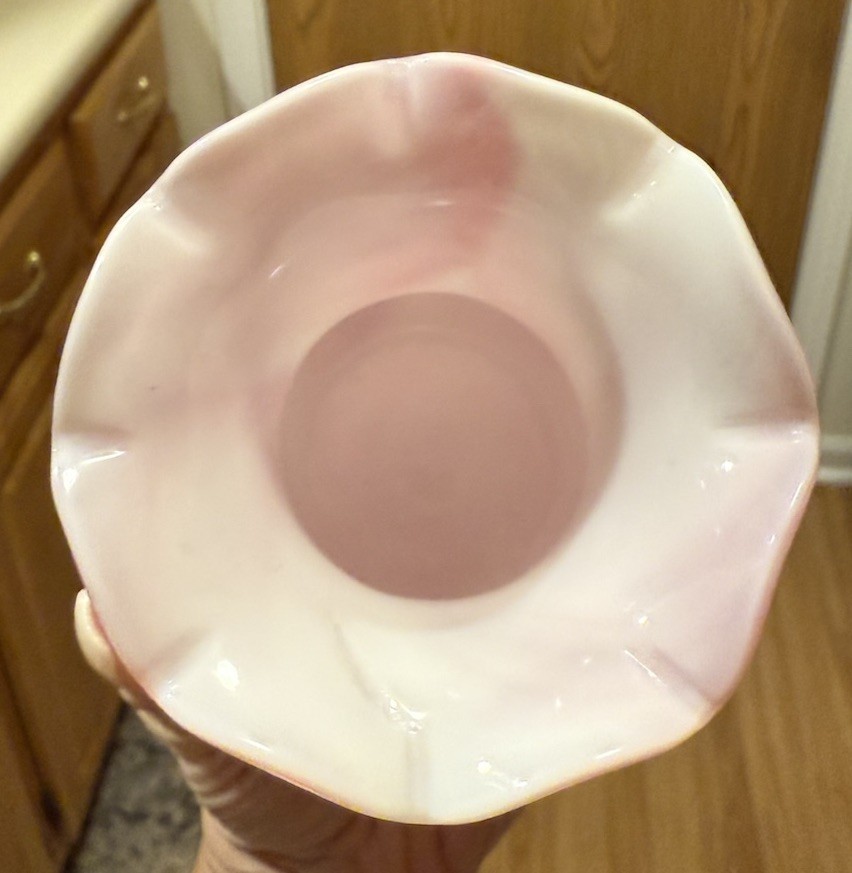 Vtg Hand Blown Pink Swirl Clear Glass Footed Vase PILGRIM 4.5” T x 3.5”💗