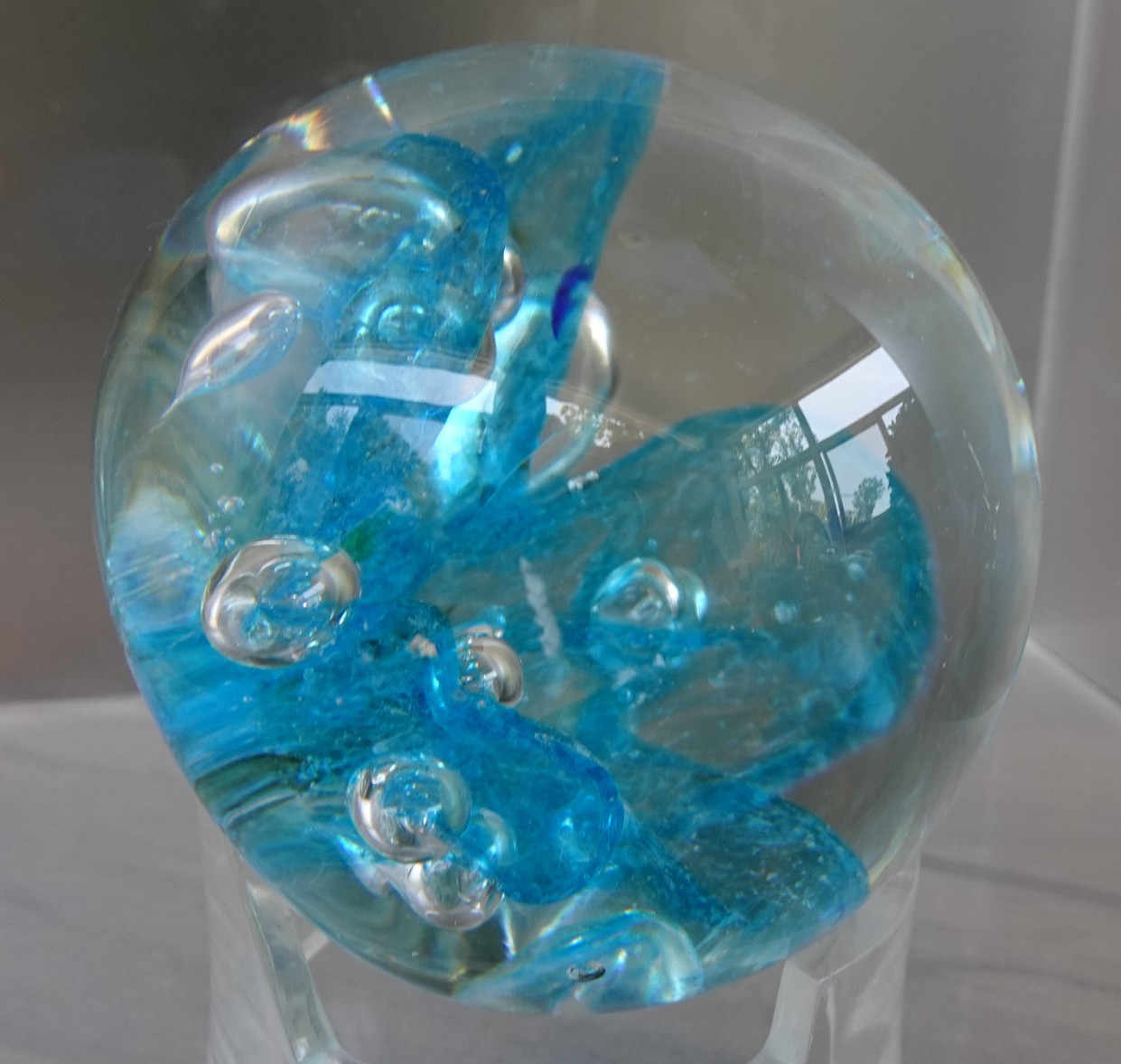 Signed 1981 Kerry Zimmerman Art Glass Blue Paperweight