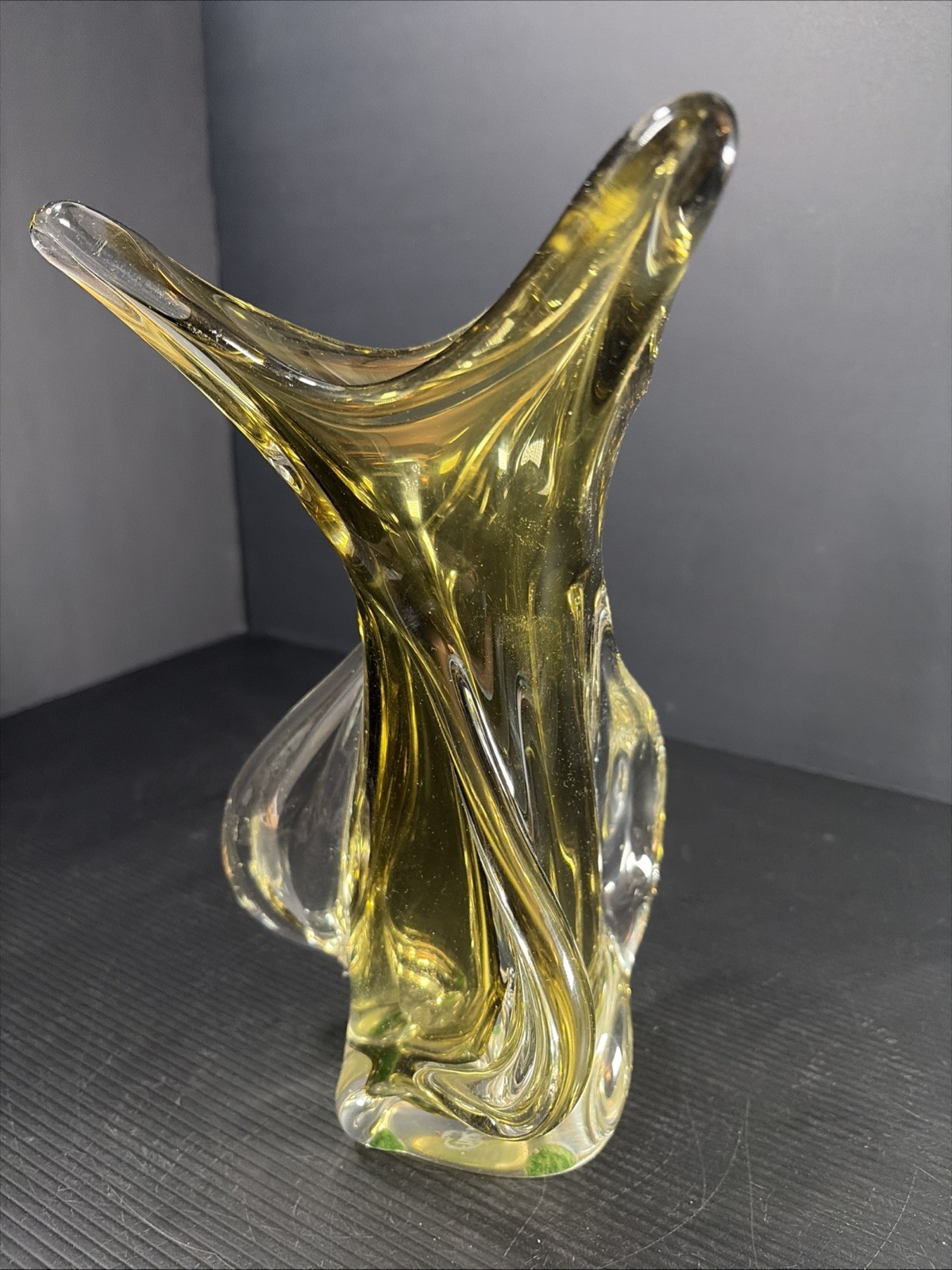 MCM Green Twisted Tornado Art Glass Vase Heavy 10.5” CHALET CANADA Sommerso