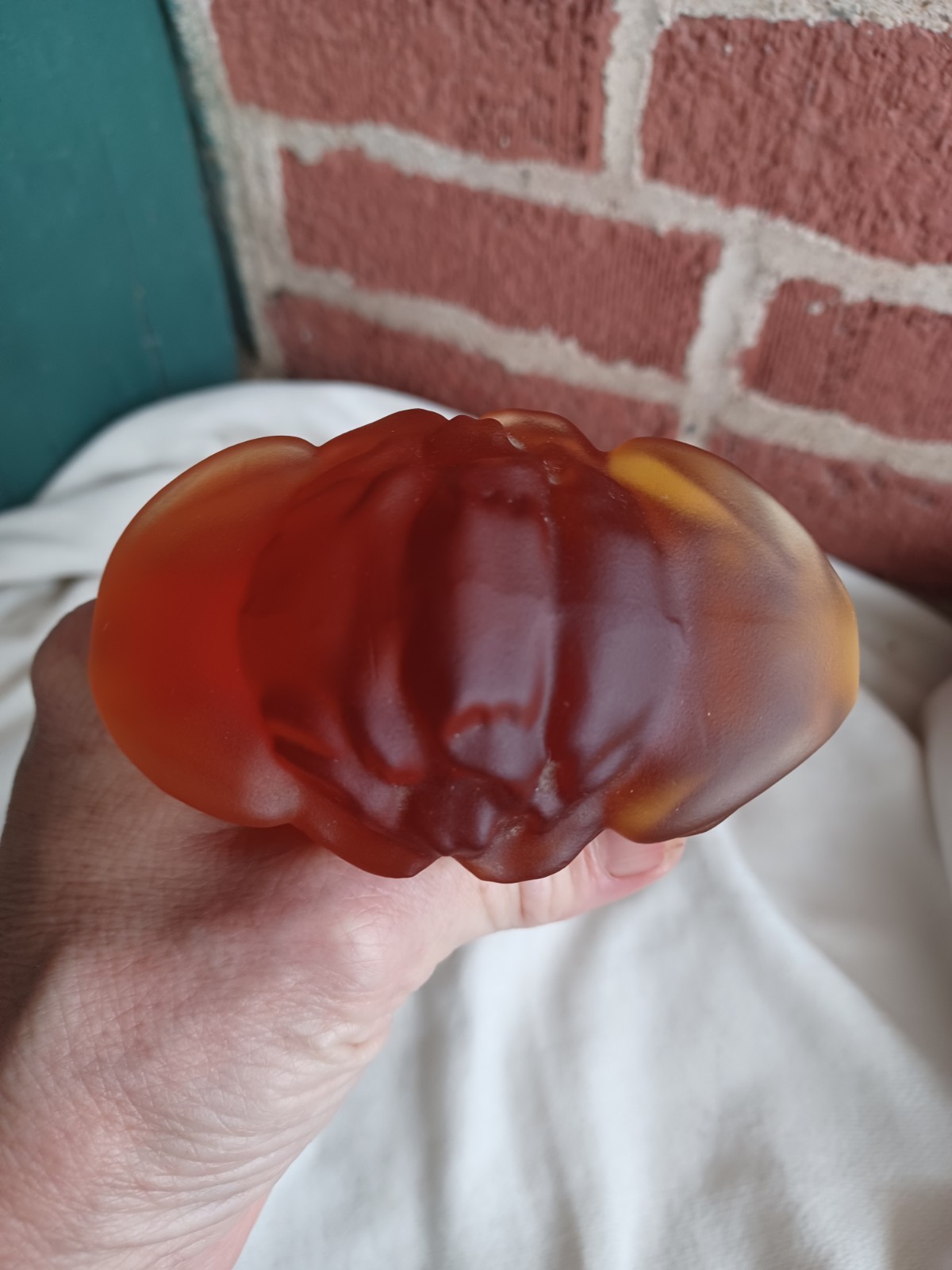 VINTAGE ROSENTHAL VERSACE FROSTED AMBER CRYSTAL MEDUSA LUMIERE PAPERWEIGHT read