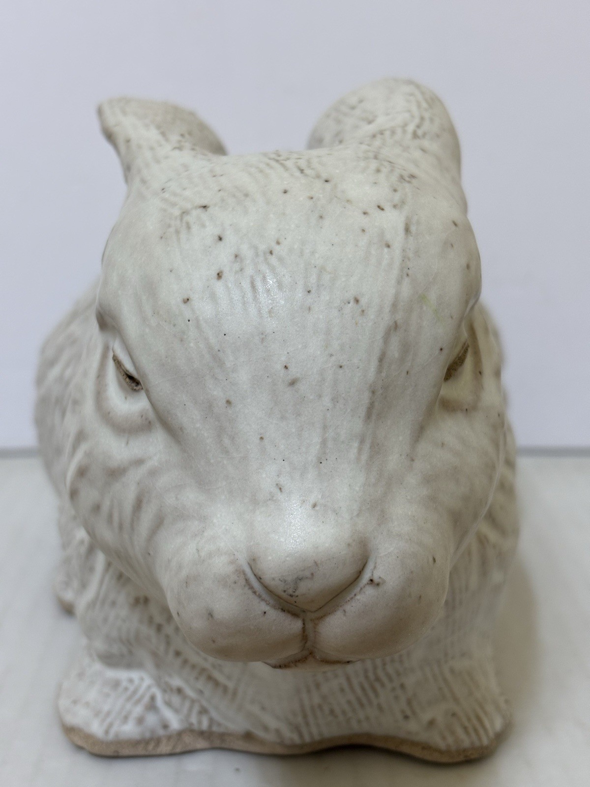 Large PETERS Pottery RABBIT – Mound Bayou Mississippi Delta – White, BIG