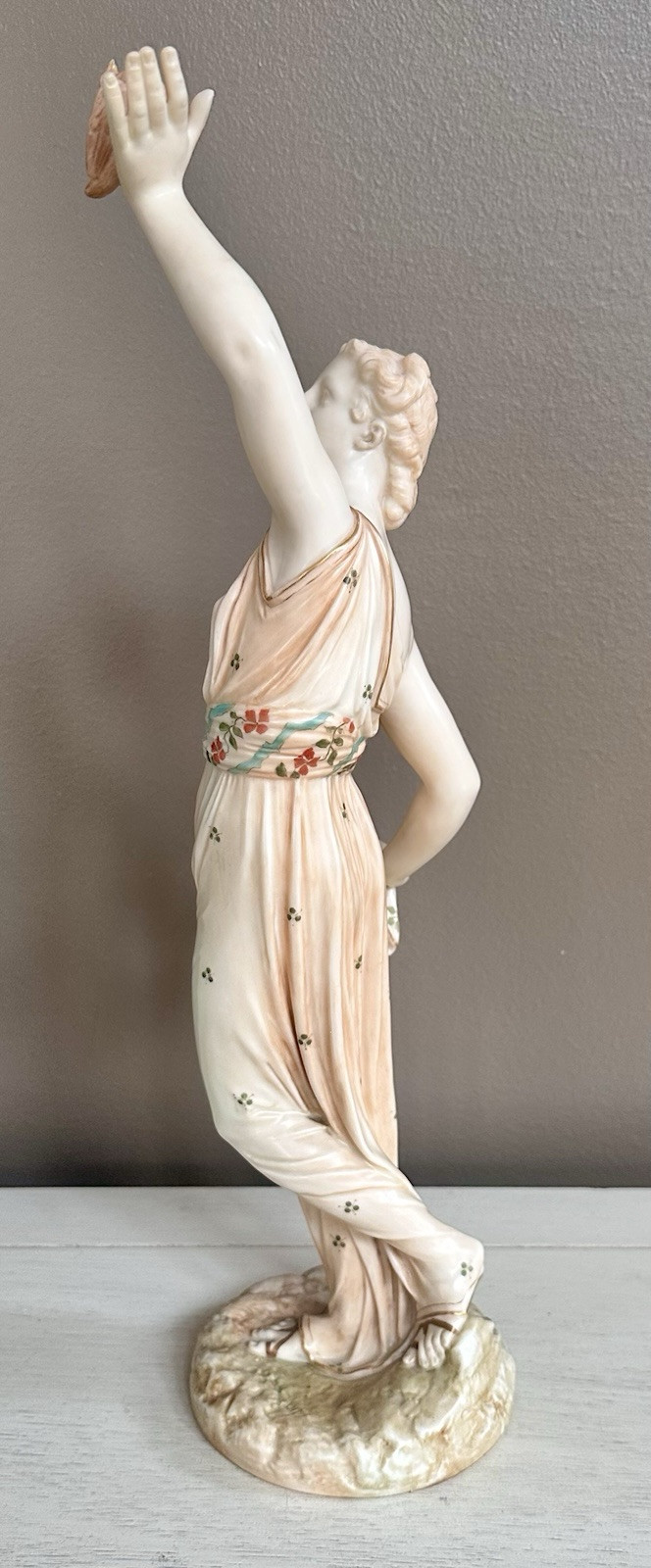 ANTIQUE ROYAL WORCESTER BLUSH “LIBERTY” WOMAN DOVE FIGURINE FIGURE 16″ LARGE