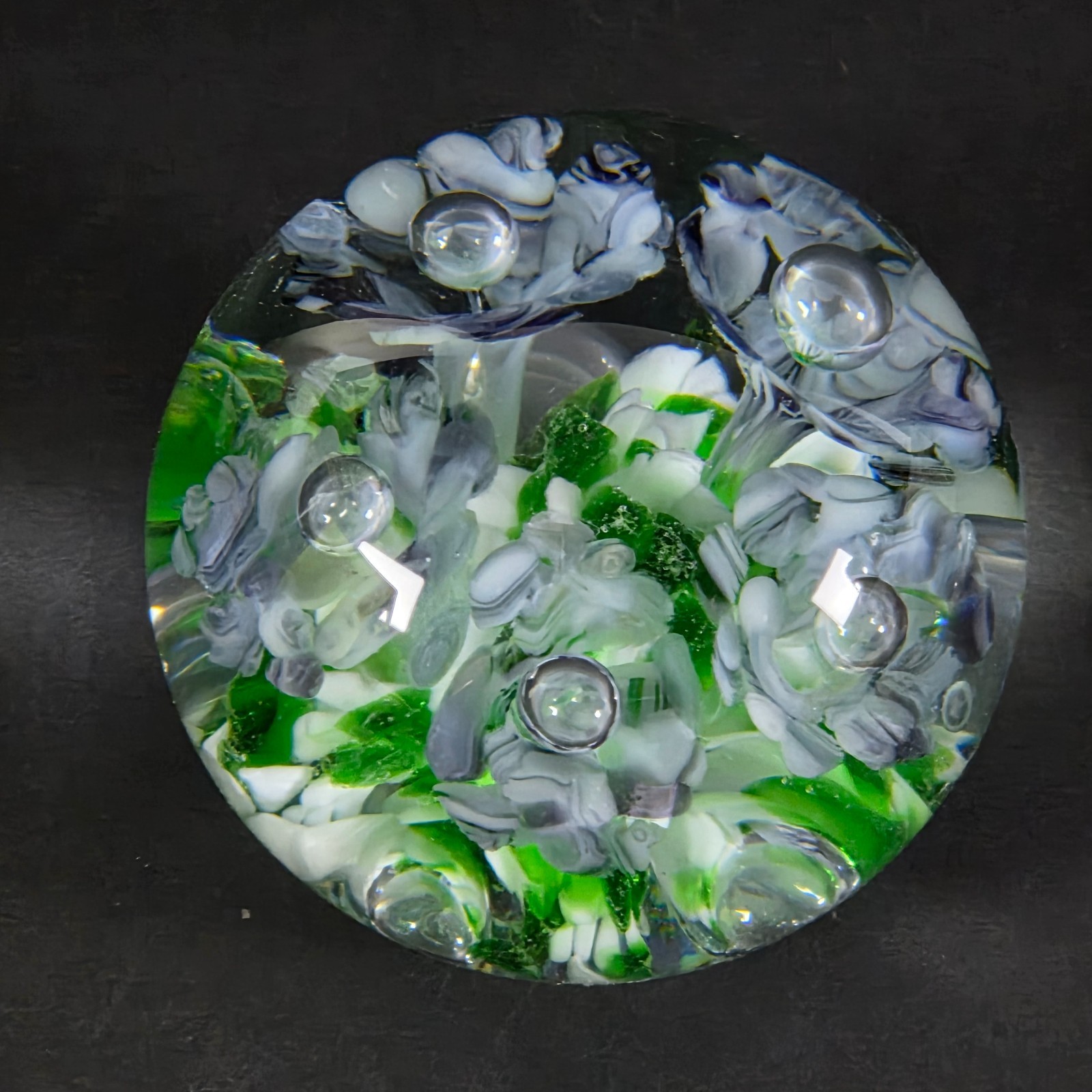 Gibson Glass Studio Floral Paperweight 2001 Green White Controlled Bubble Art