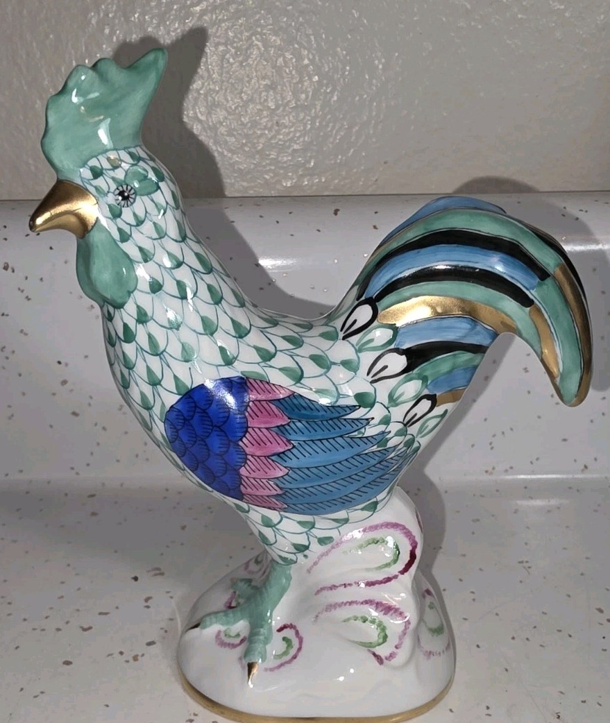 Herend Fishnet Rooster In Mint Condition