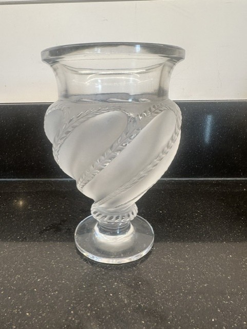 Lalique France Ermenonville Frosted Swirl Pattern Footed Crystal 5 7/8″ Vase