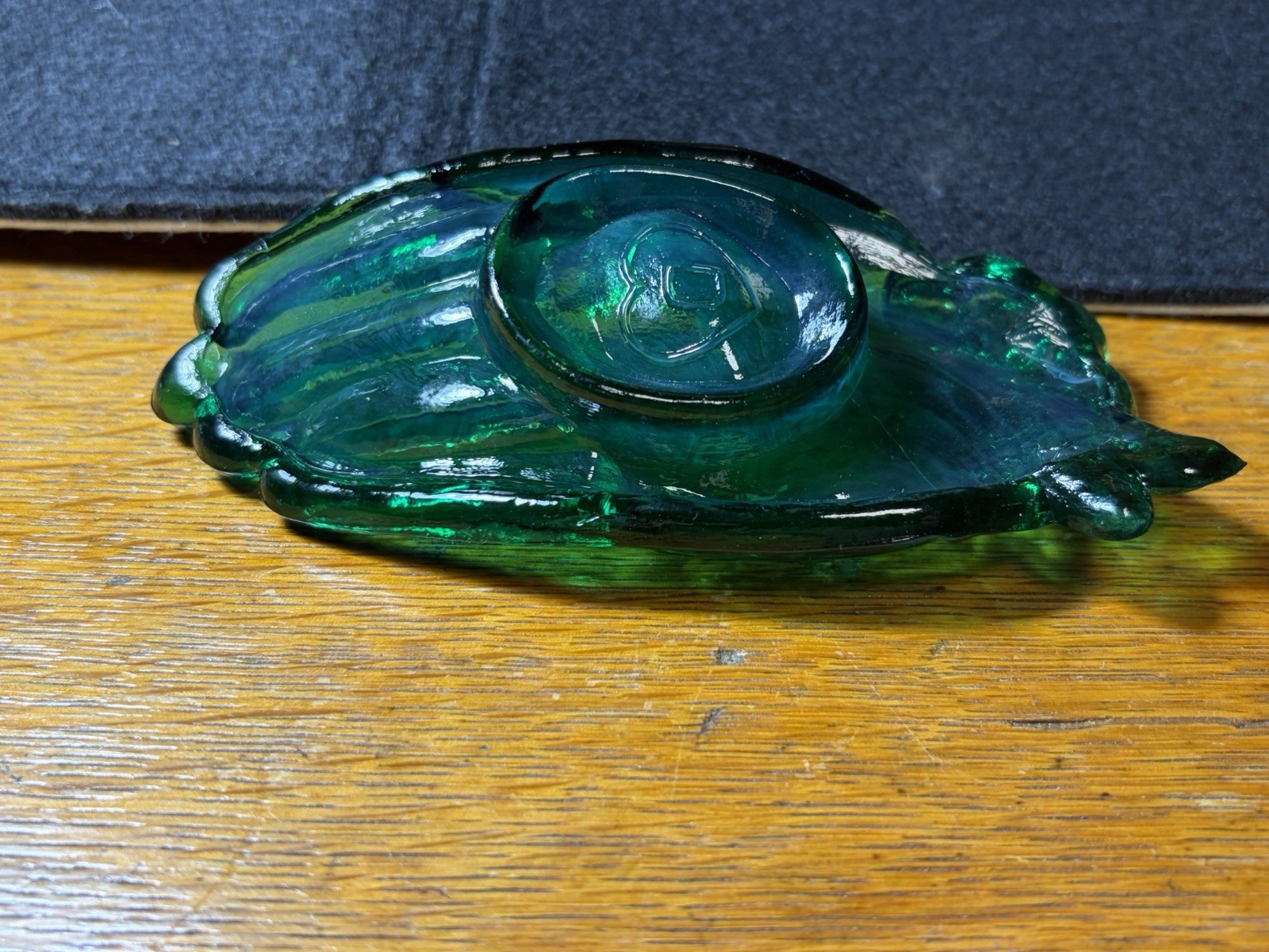 Degenhart Green Glass Ring & Jewelry Dish, Open Hand, Flowers On Wrist