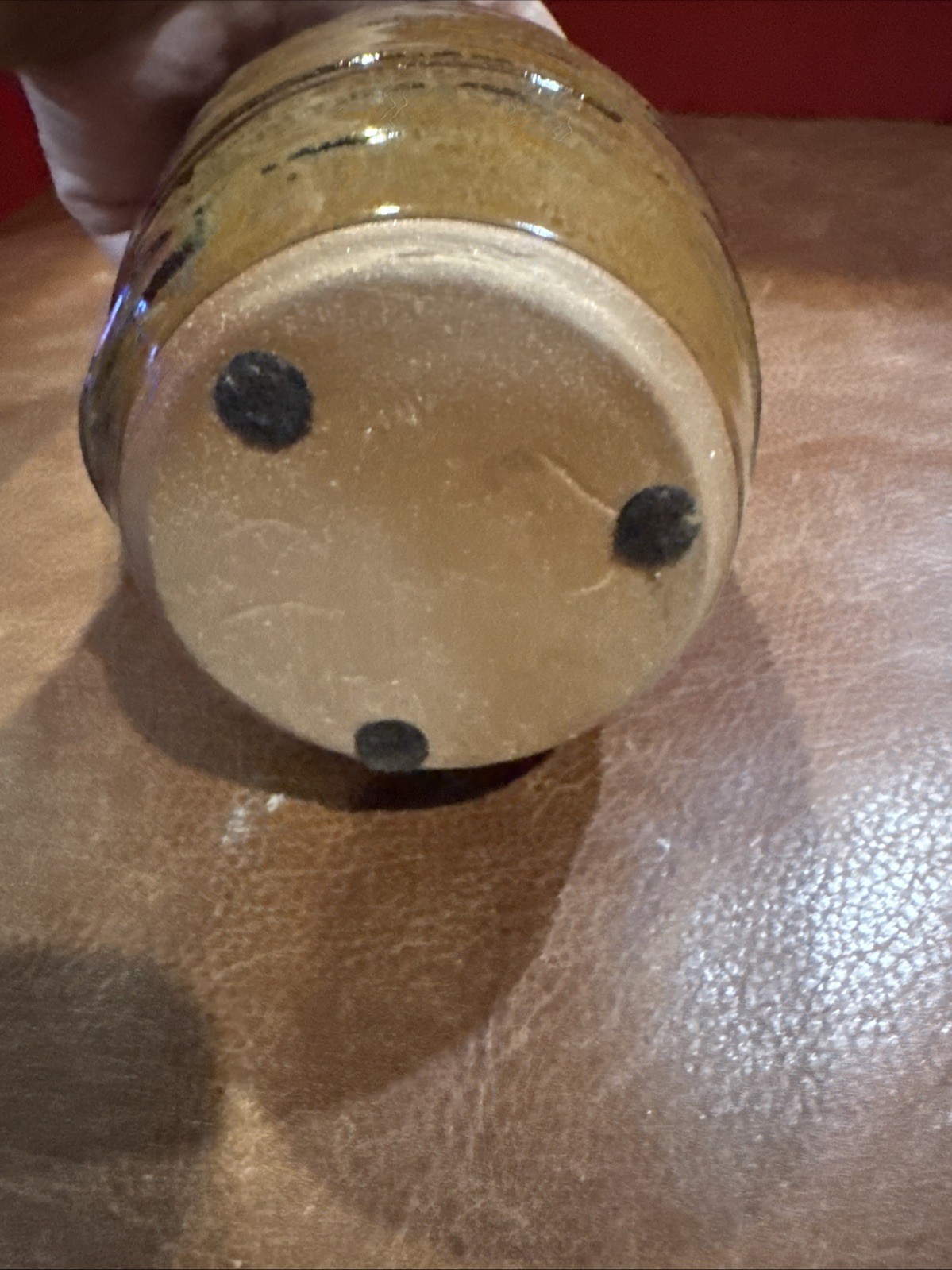 Tan Brown Ceramic Bud Vase w/ a Lizard on One Side of The Vase