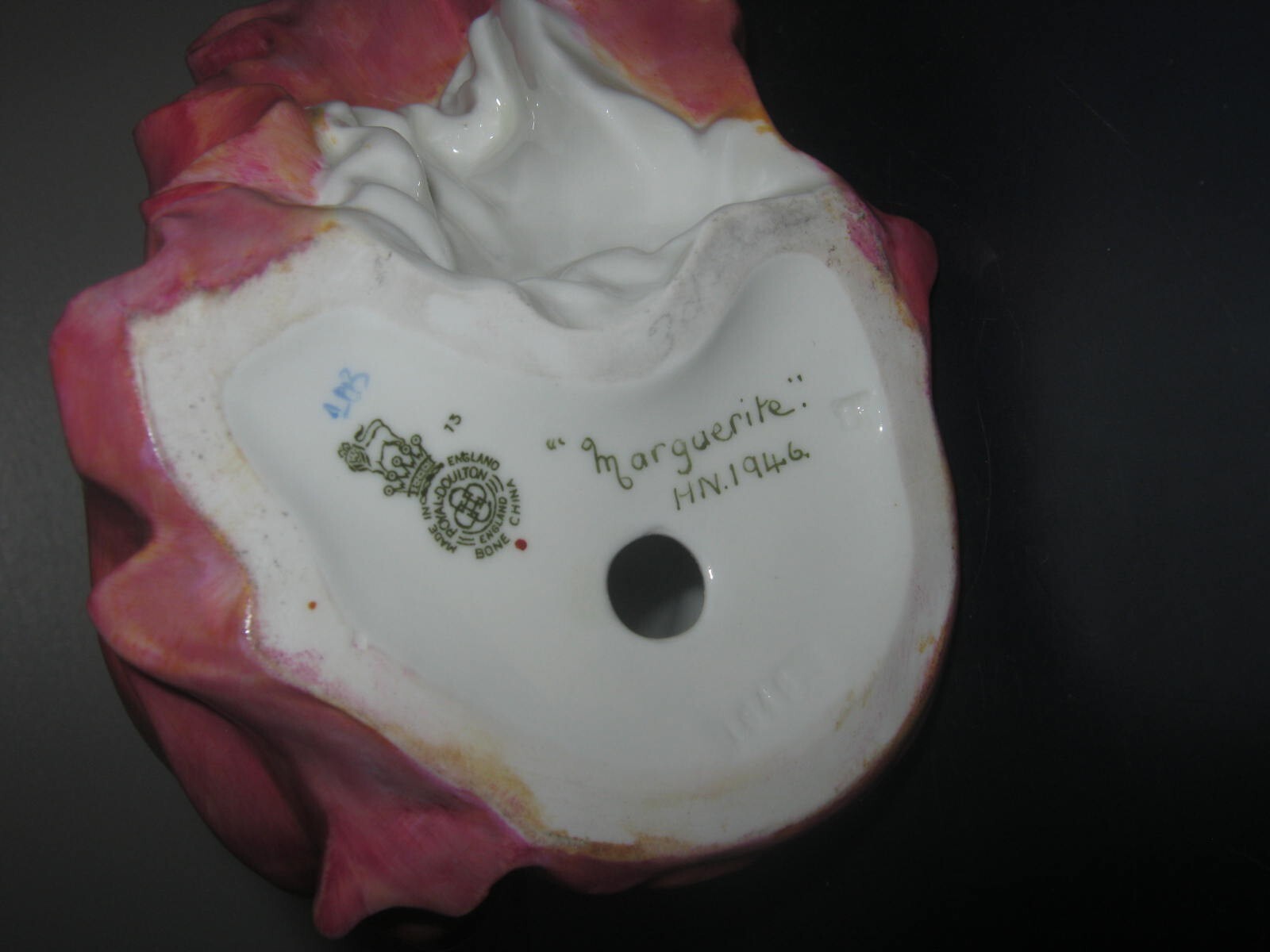 RARE ROYAL DOULTON MARGUERITE HN1946 ** RED COLOURWAY **