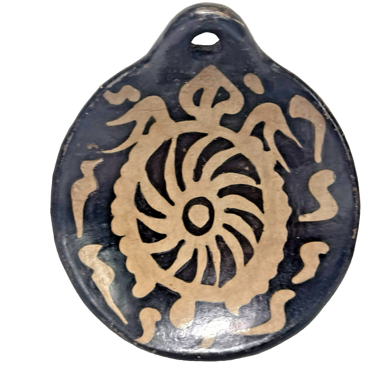 Vintage Lenca Hand Crafted Honduran Pottery Tortuga Art Black plate Bowl 7″ x8 “