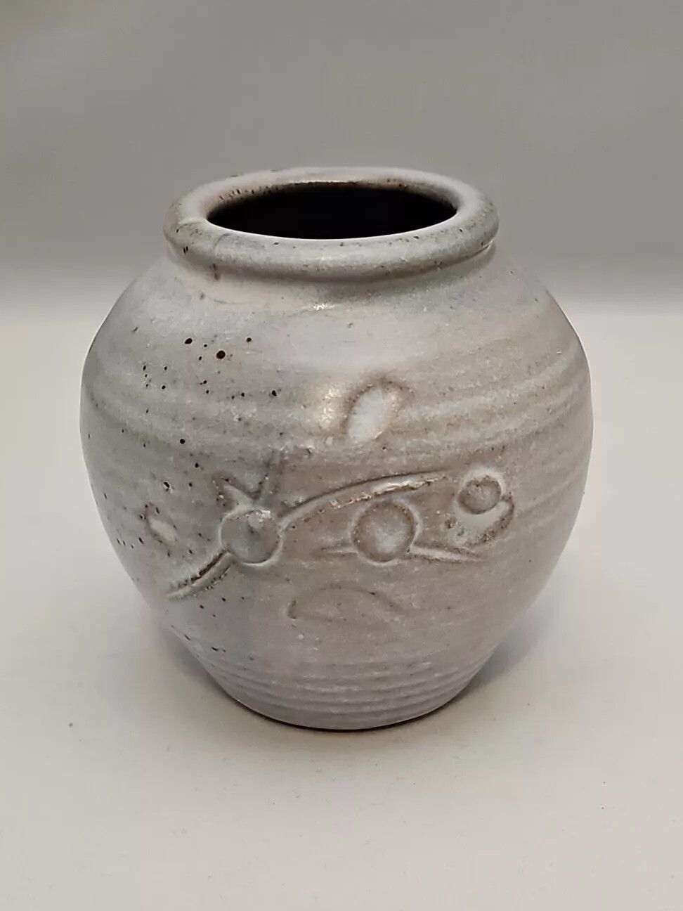 Art Pottery Mini Bud Vase Hand Thrown Gray Speckled Rotund Pot 3″ Artist Signed