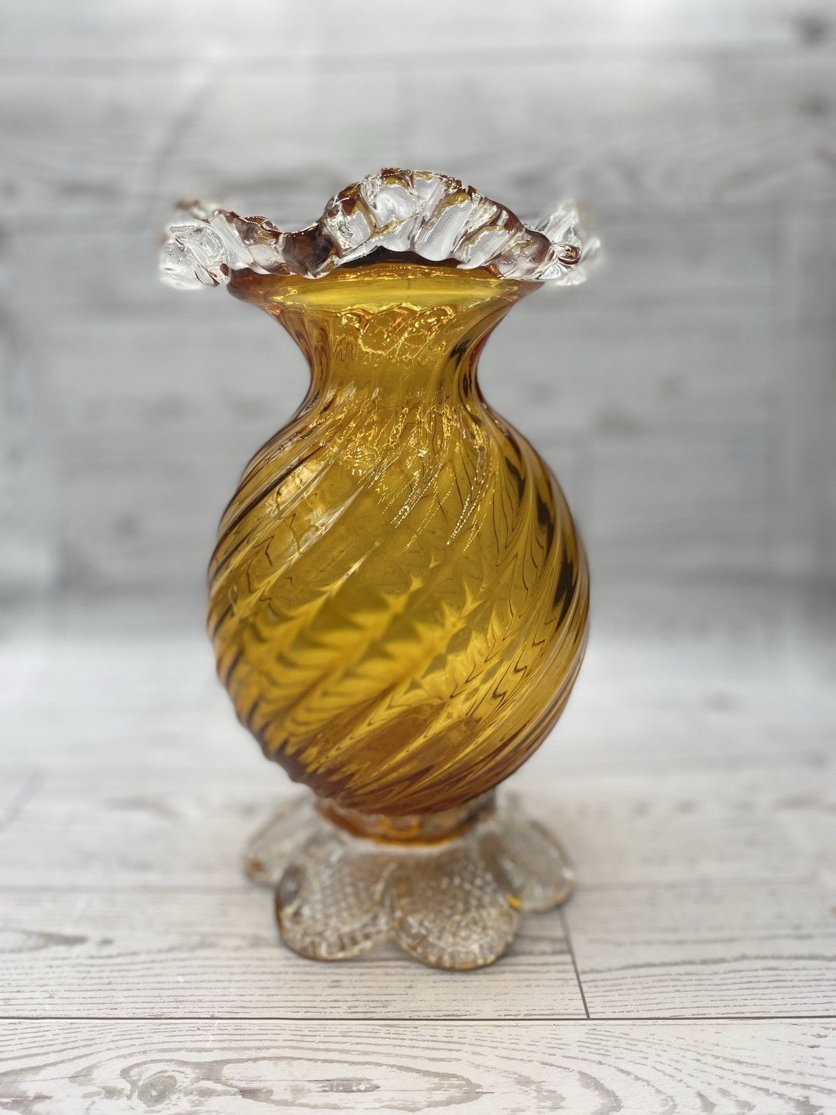 Chalet Heritage LXXI Bullicante Amber Glass Swirl 8” Vase Ruffled Rim HTF