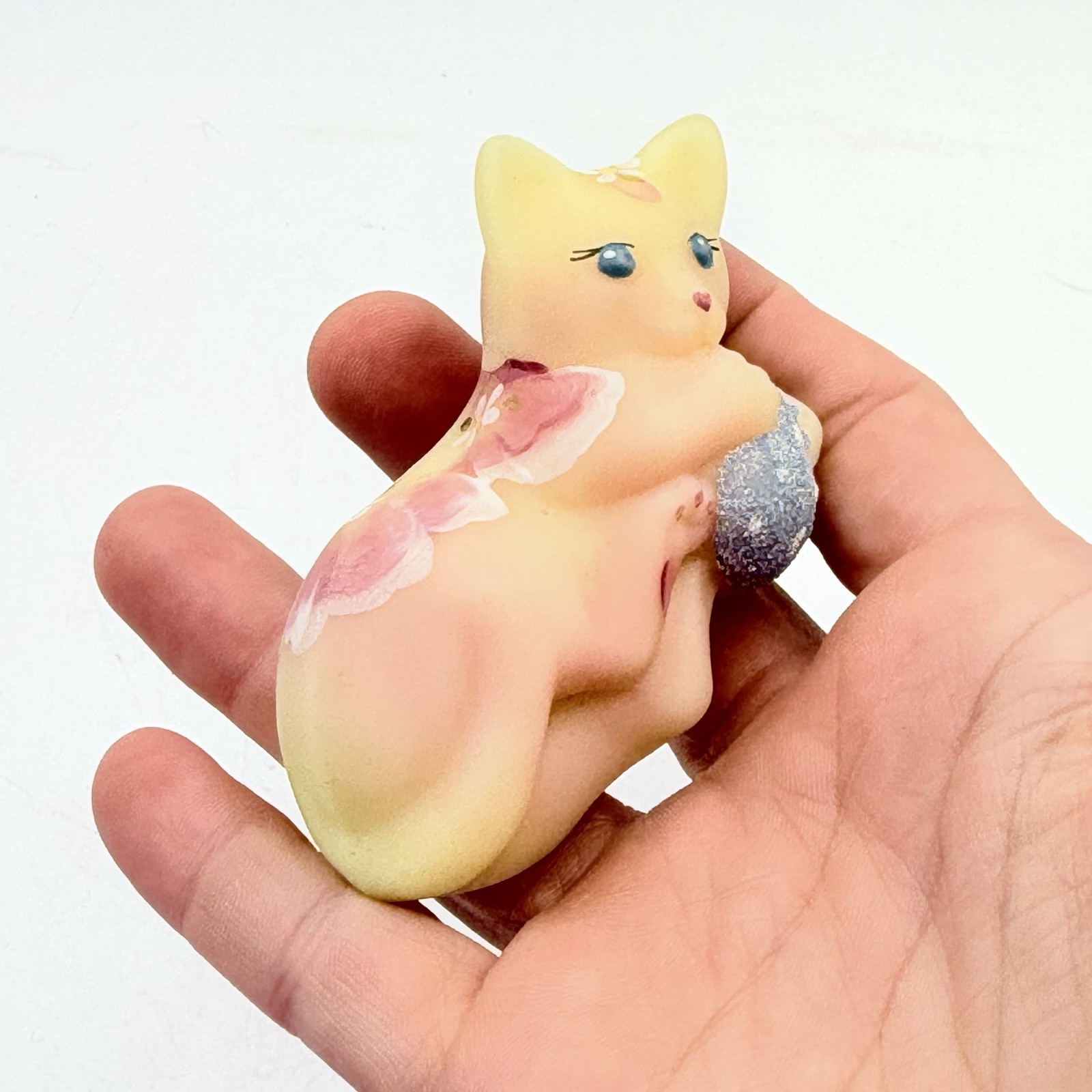 Fenton Burmese Glass Hand Painted Cat Figurine with Glitter Yarn Ball Uv Glow