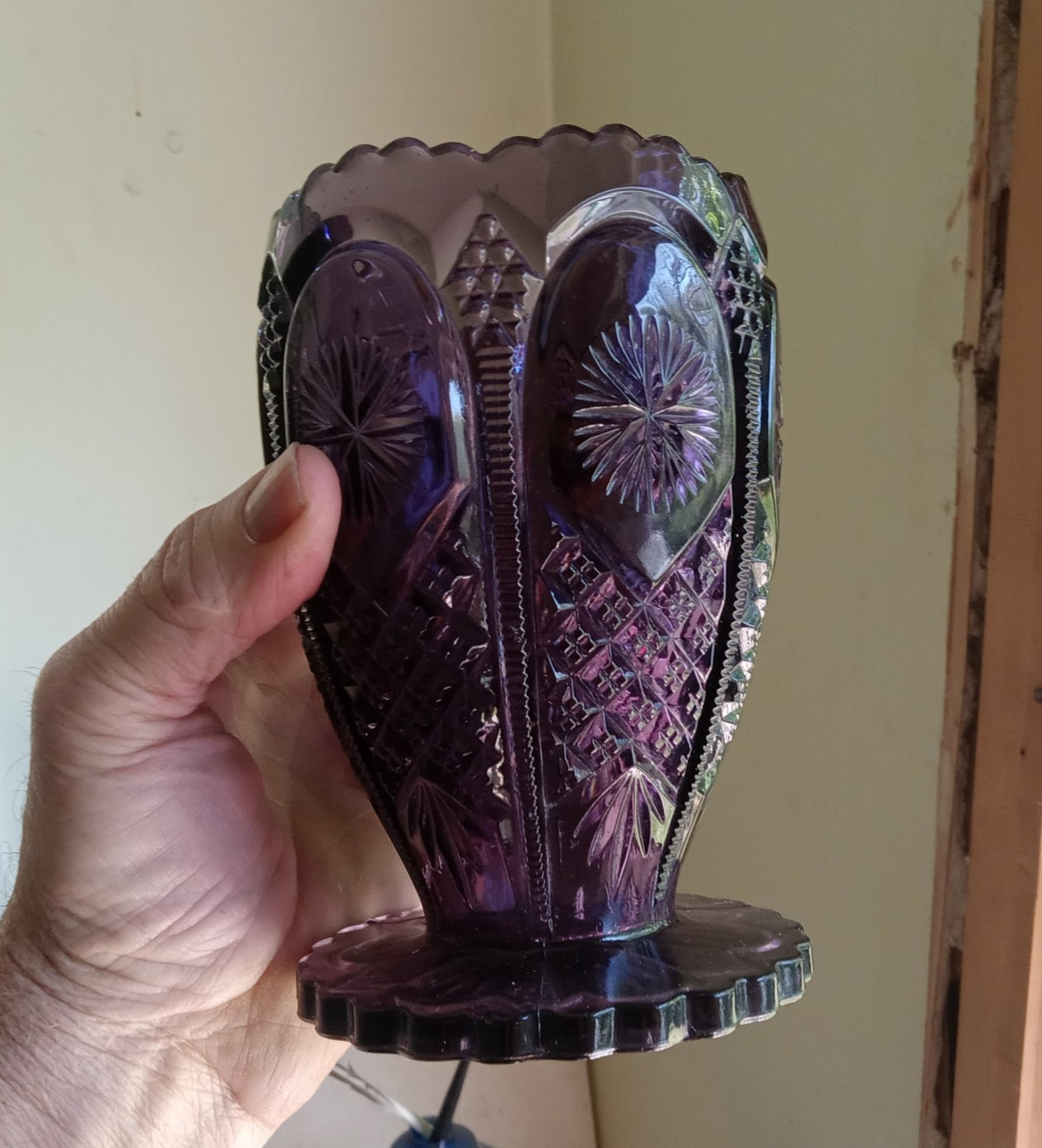 1890s BEAUTIFUL AMETHYST PRESSED GLASS FOOTED VASE WITH 6 ARCHED PANELS