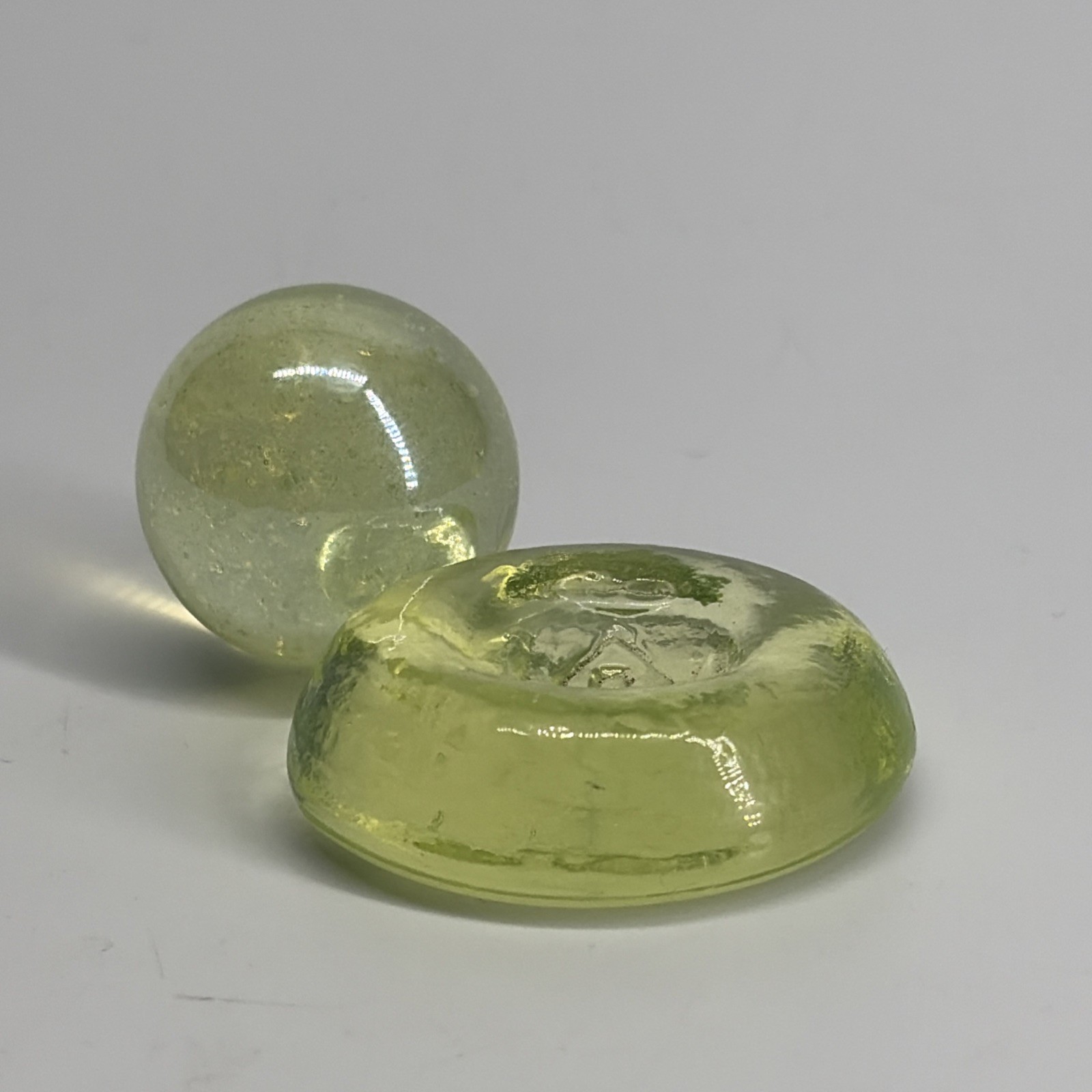 Boyd Marble Holder 1.5″ Vaseline Uranium Glass UV Glow w/ 1″ Shooter Marble HTF