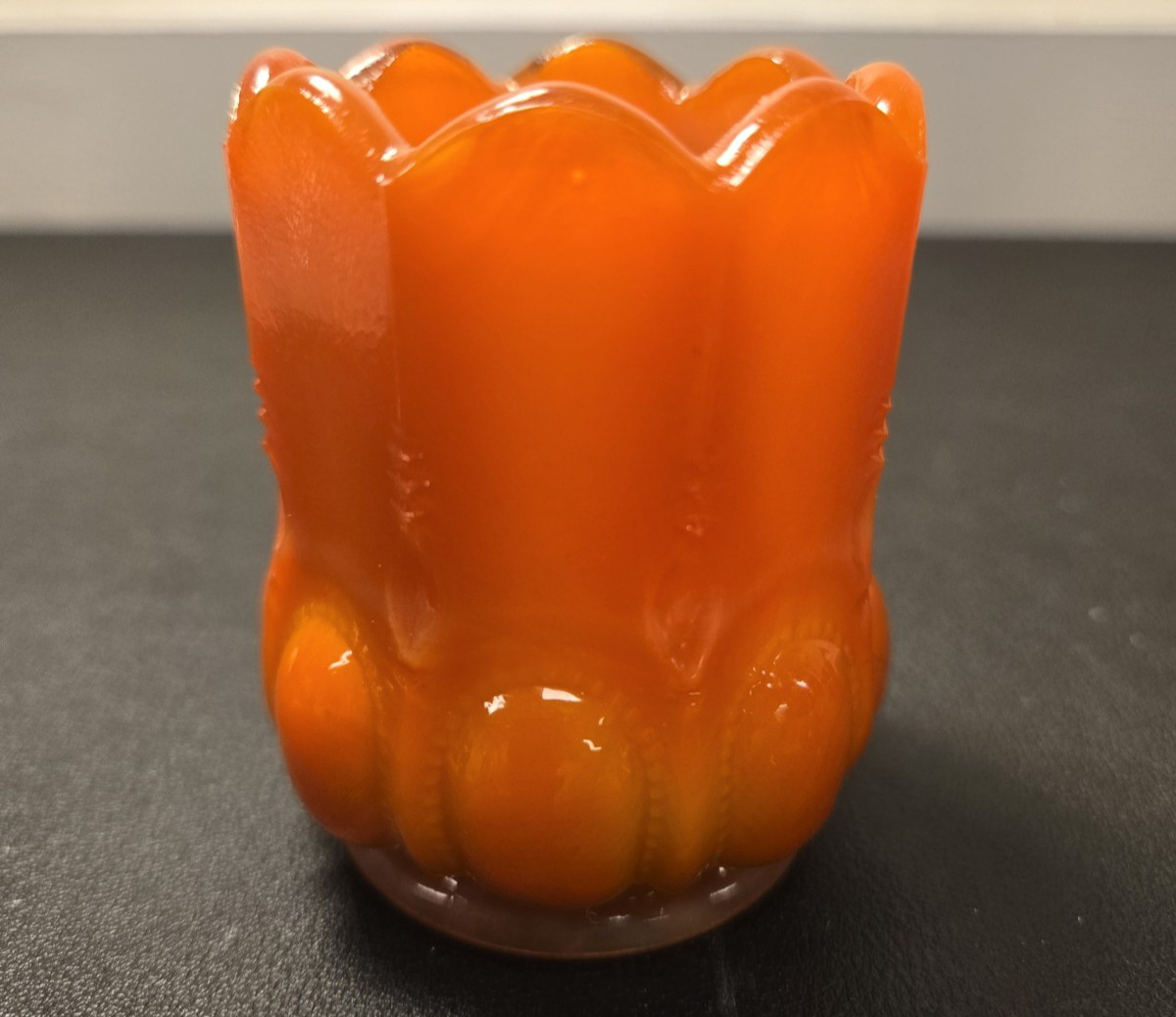 Vintage Degenhart Tomato Slag Glass Beaded Oval Cameo Toothpick Holder