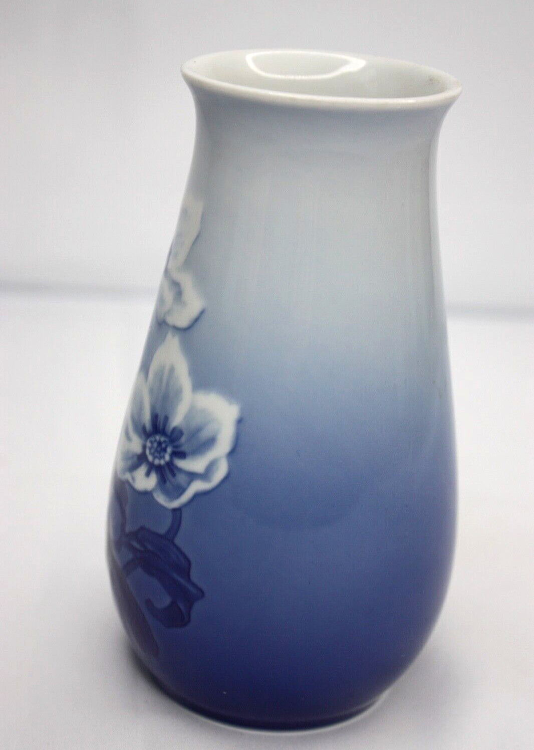 Bing & Grondahl B&G Porcelain Christmas Rose Vase 201 Denmark Old Mark