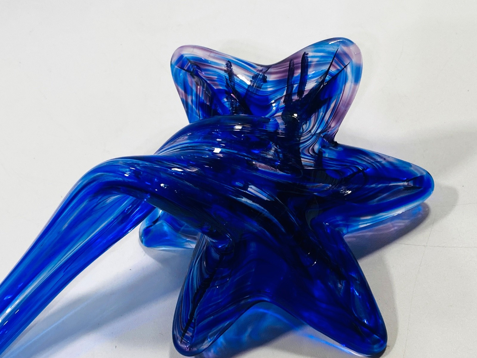 Vintage Hand Blown Art Glass Lily Flower Sculpture Curved Stem Blue Purple 12.5″
