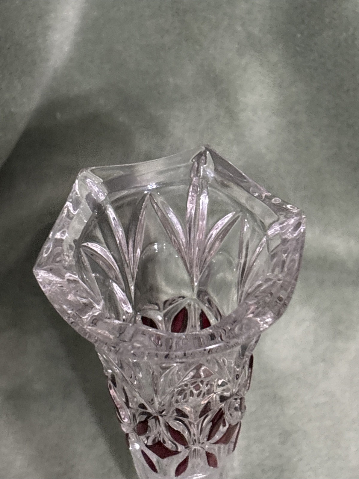 Vintage Echt Bleikristall 8 In Clear And Red/plum Crystal Footed Bud Vase