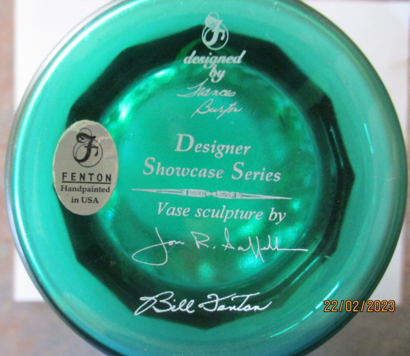 Fenton – Designer Showcase Series, 8 1/4 inch Emerald Green Vase, Excellent
