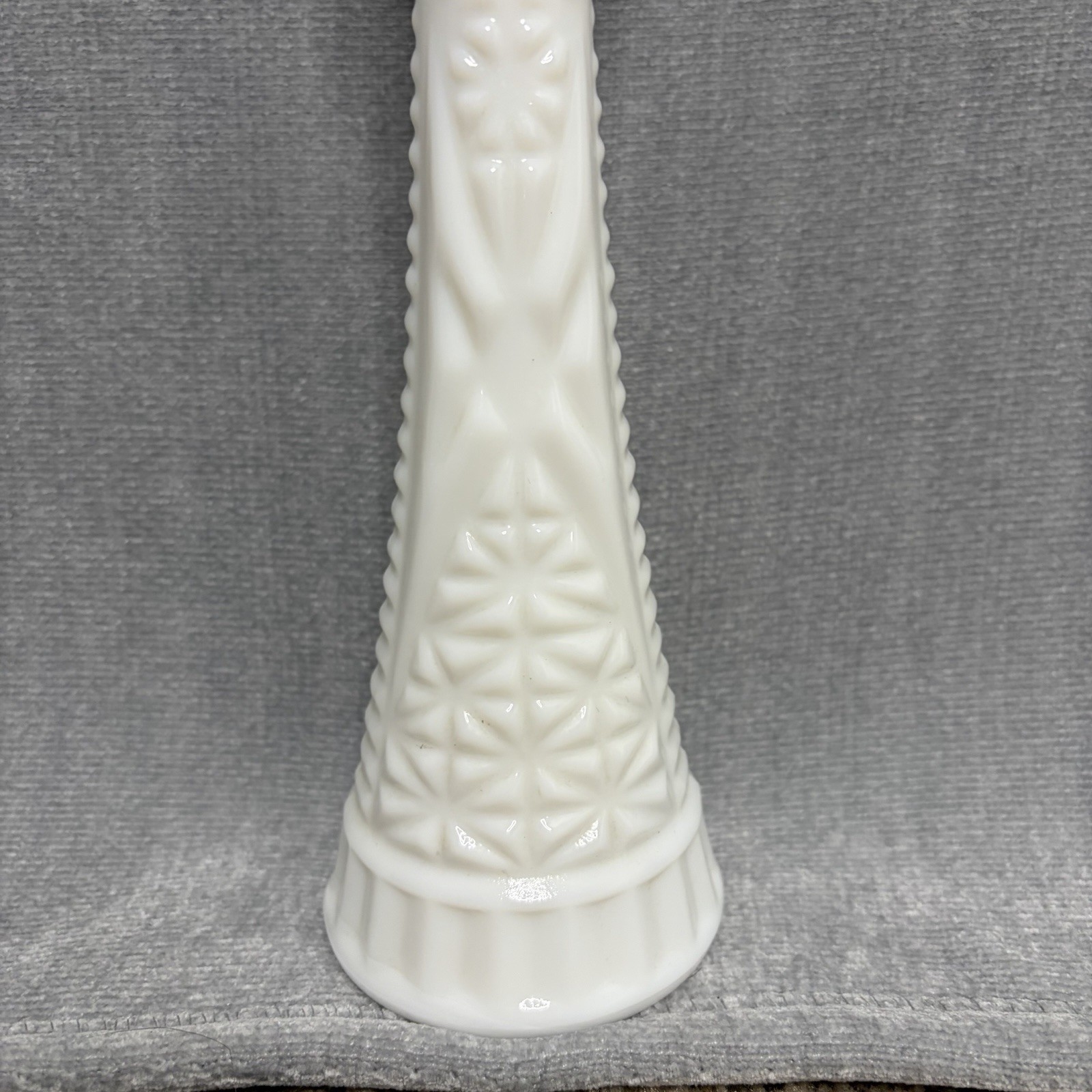 Vintage Anchor Hocking Stars And Bars White Milk Glass Bud Vase 9 Inch