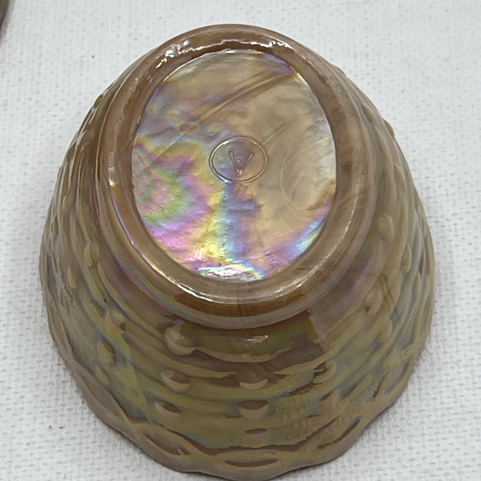 Hen On The Nest Summit Peach Opalescent Glass W/ Marigold Carnival Iridescent