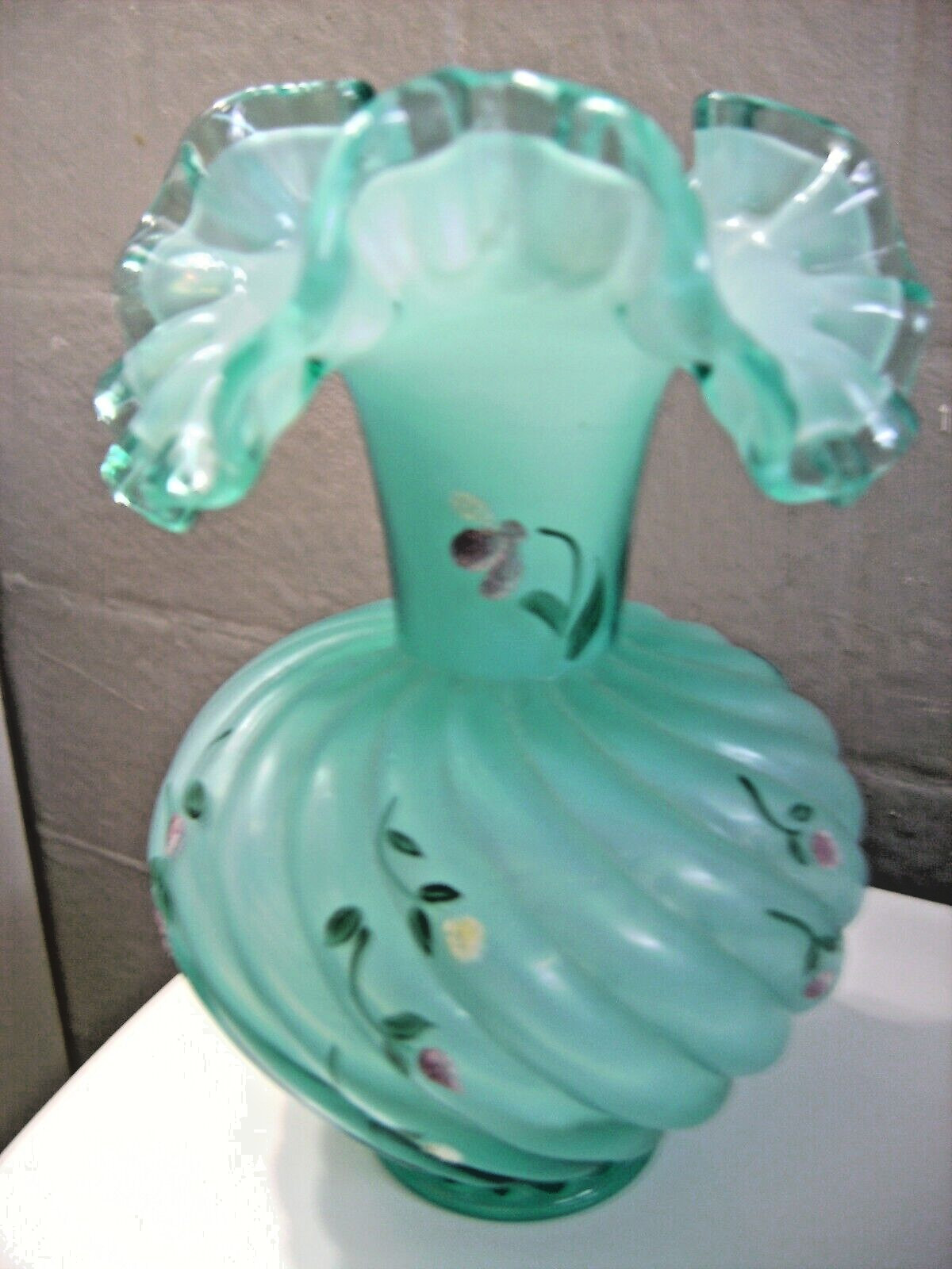FENTON – MARILYN WAGNER (HP) – TURQUOISE WAVE CREST SWIRL VASE – DON FENTON