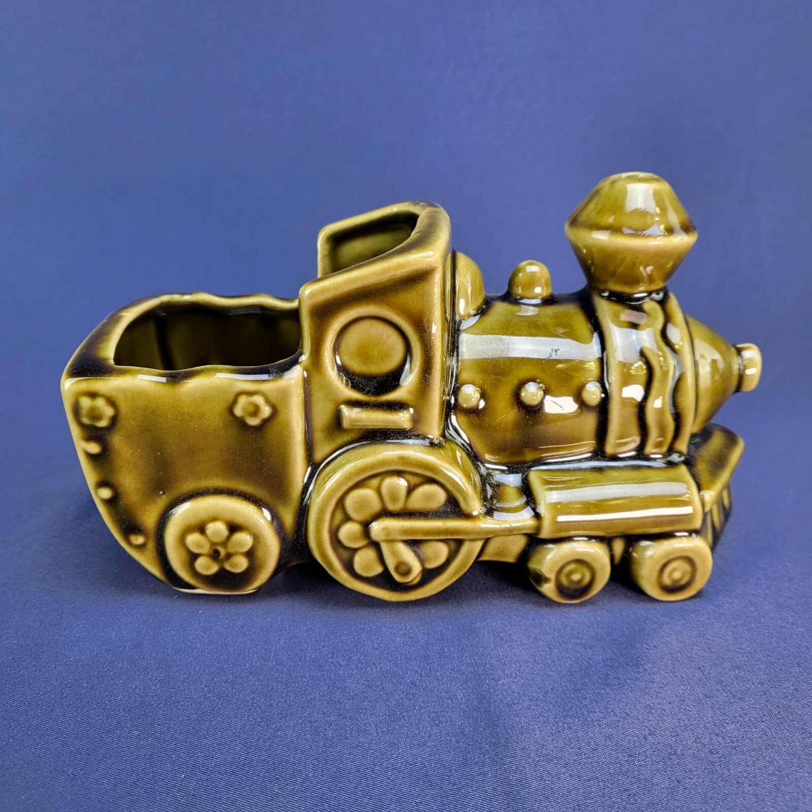 Vintage McCoy Train Engine Choo Choo Planter Green