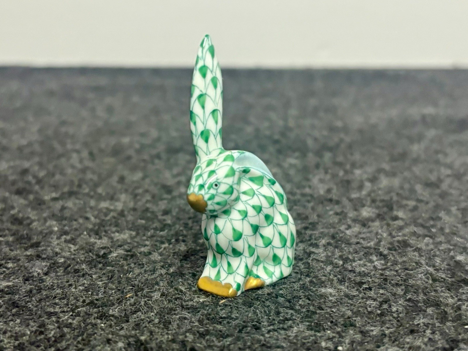 Herend Miniature Green Fishnet 24k Rabbit / Bunny with One Ear Up Figure 2.25 in