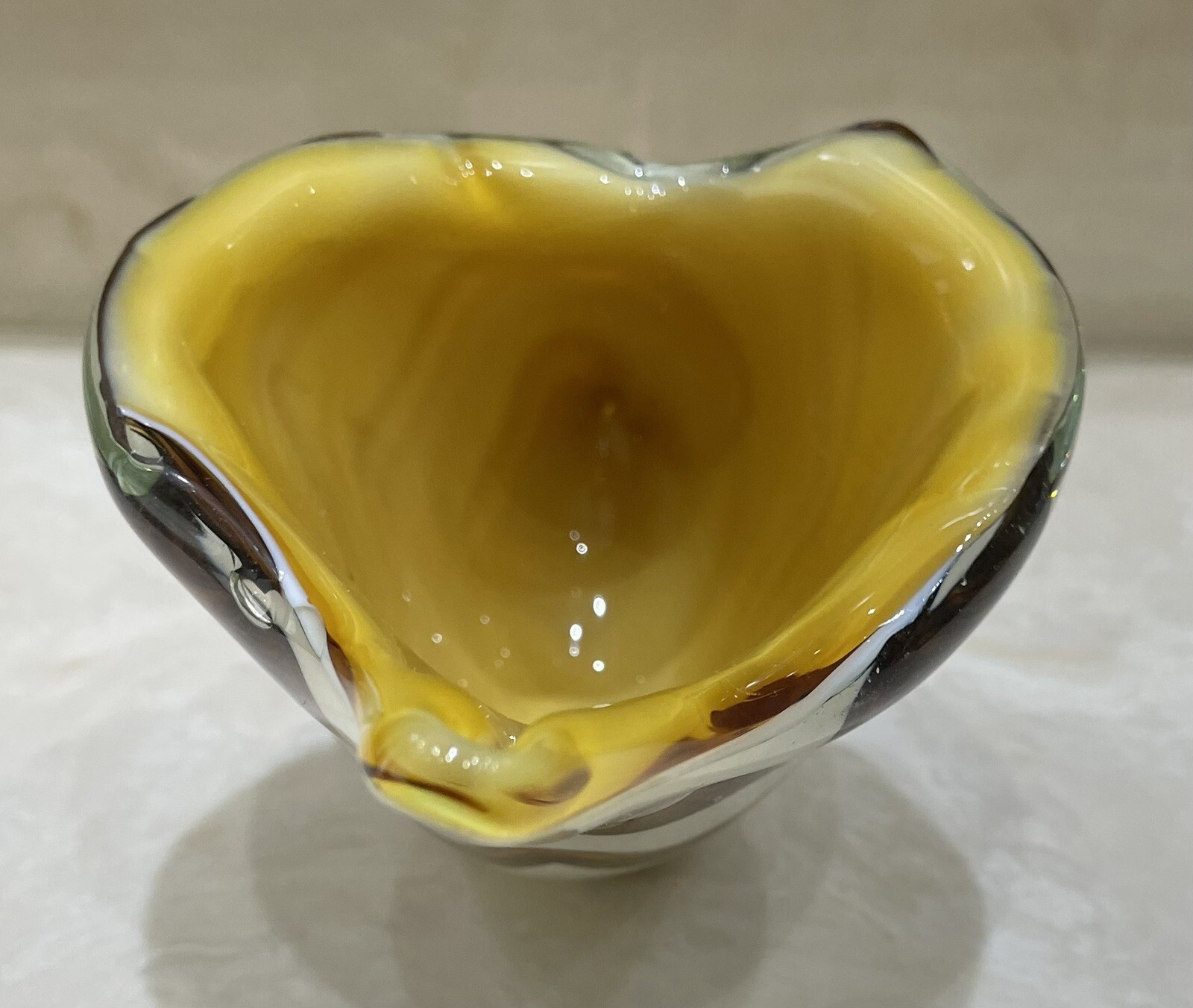 Vintage Hand Blown Cased Art Glass Seashell White Brown Yellow 3.5” Tall