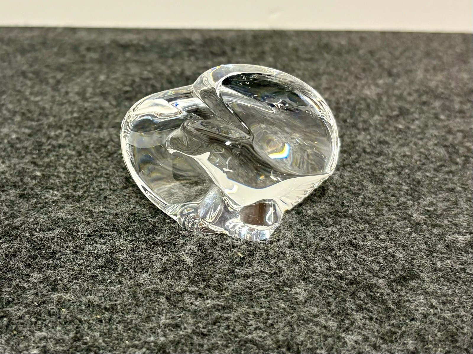 Steuben Glass Crystal #5519 Eagle Bird Hand Cooler Paperweight Figurine 2 7/8″