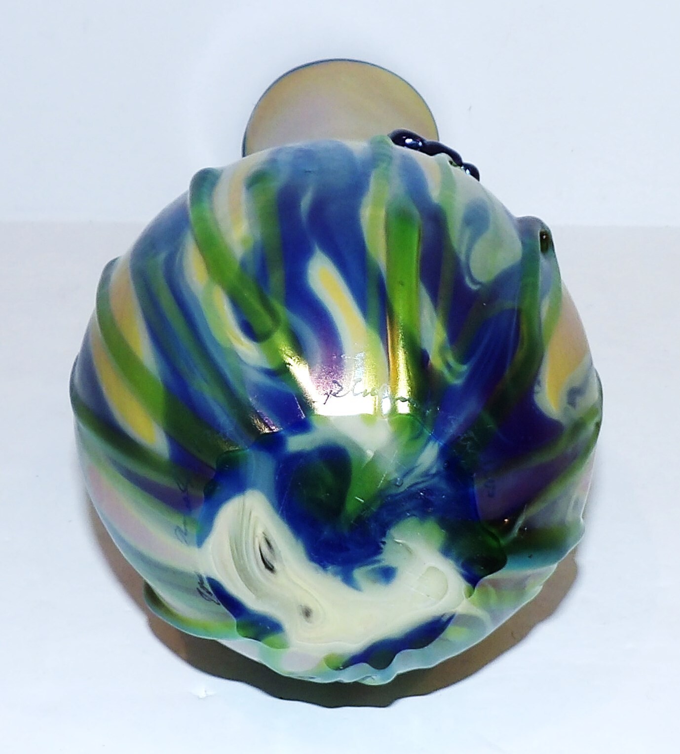 STUNNING 1980 PHOENIX STUDIOS TOM ARNOLD ART GLASS AURENE FLOWERS 9 3/8″ VASE