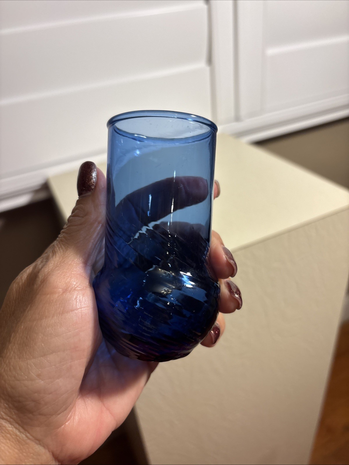 Vtg Hand blown Cobalt Blue Glass Vase 3.3” Swirl Pattern