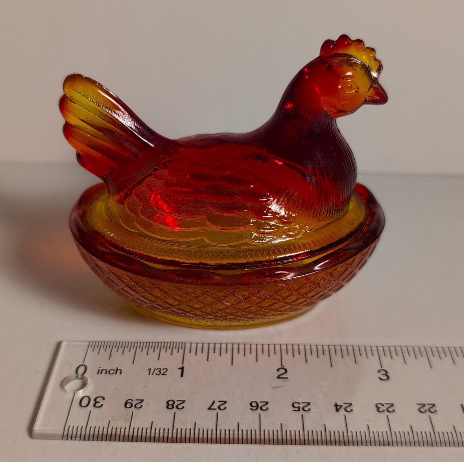 Vintage L.E. Smith ? Mini Amberina Glass Hen On A Nest Cadmium Orange Red
