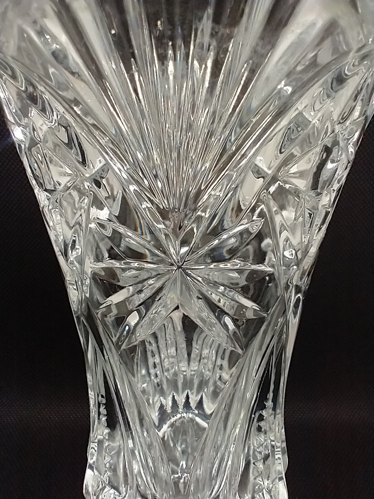 J. G. Durand Cristal D’Arques 24% Lead Crystal Vase In The Vincennes Pattern 7″