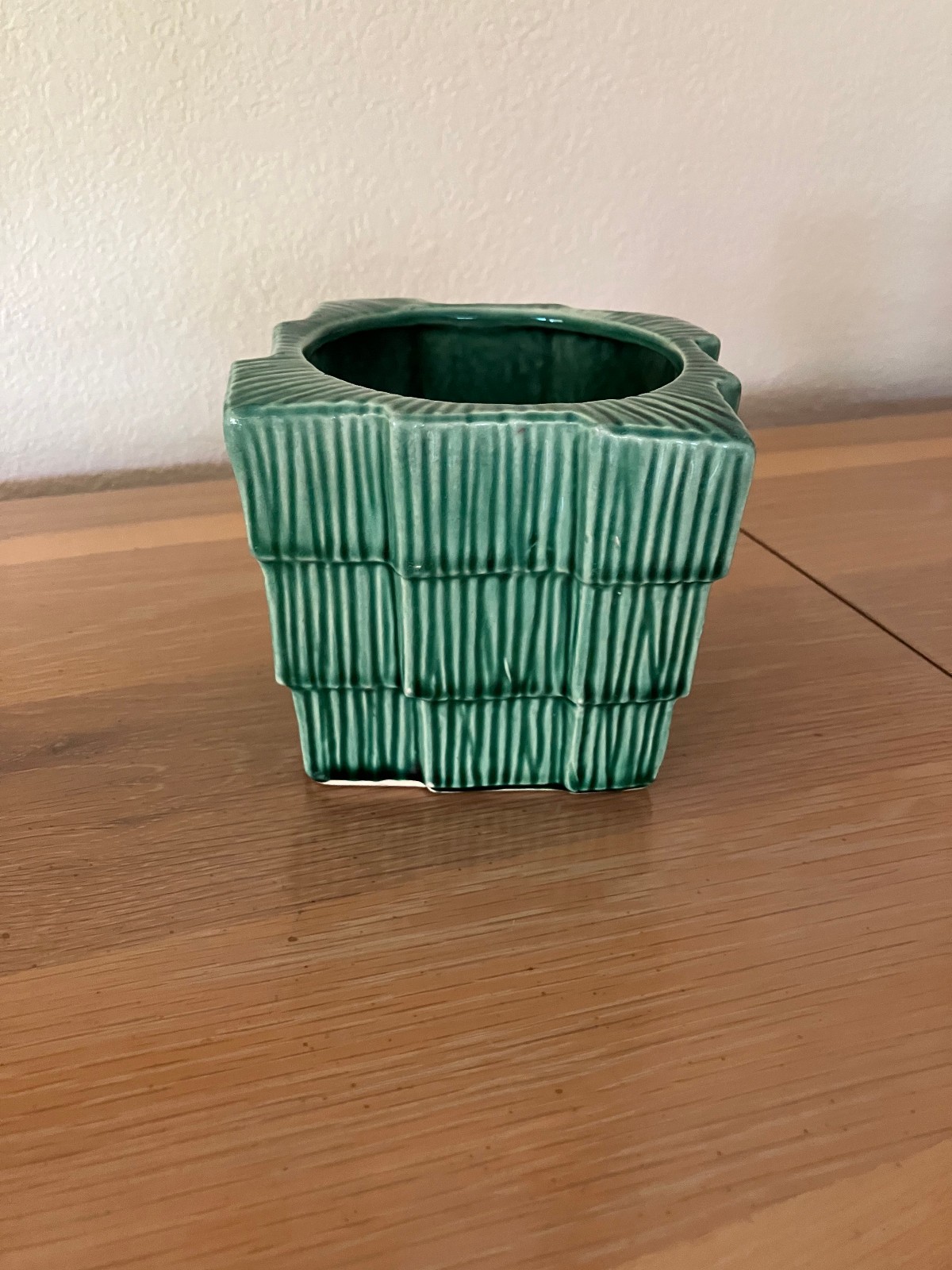 VTG McCoy GREEN Basket Weave or Shingle SQUARE Planter; 4 3/4″ X 4 3/4″ X 4″