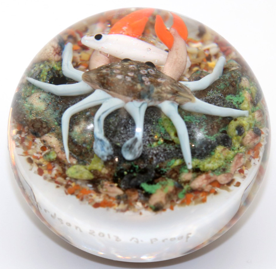 Incredible CATHY RICHARDSON Crab FISH Aquarium AP Art Glass PAPERWEIGHT