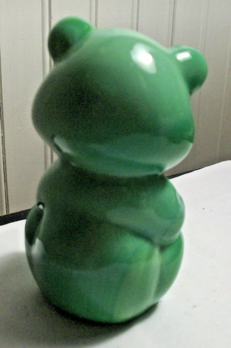 Fenton Jadeite jade green slag glass 3 3/4″ sitting bear Rare Hard To Find