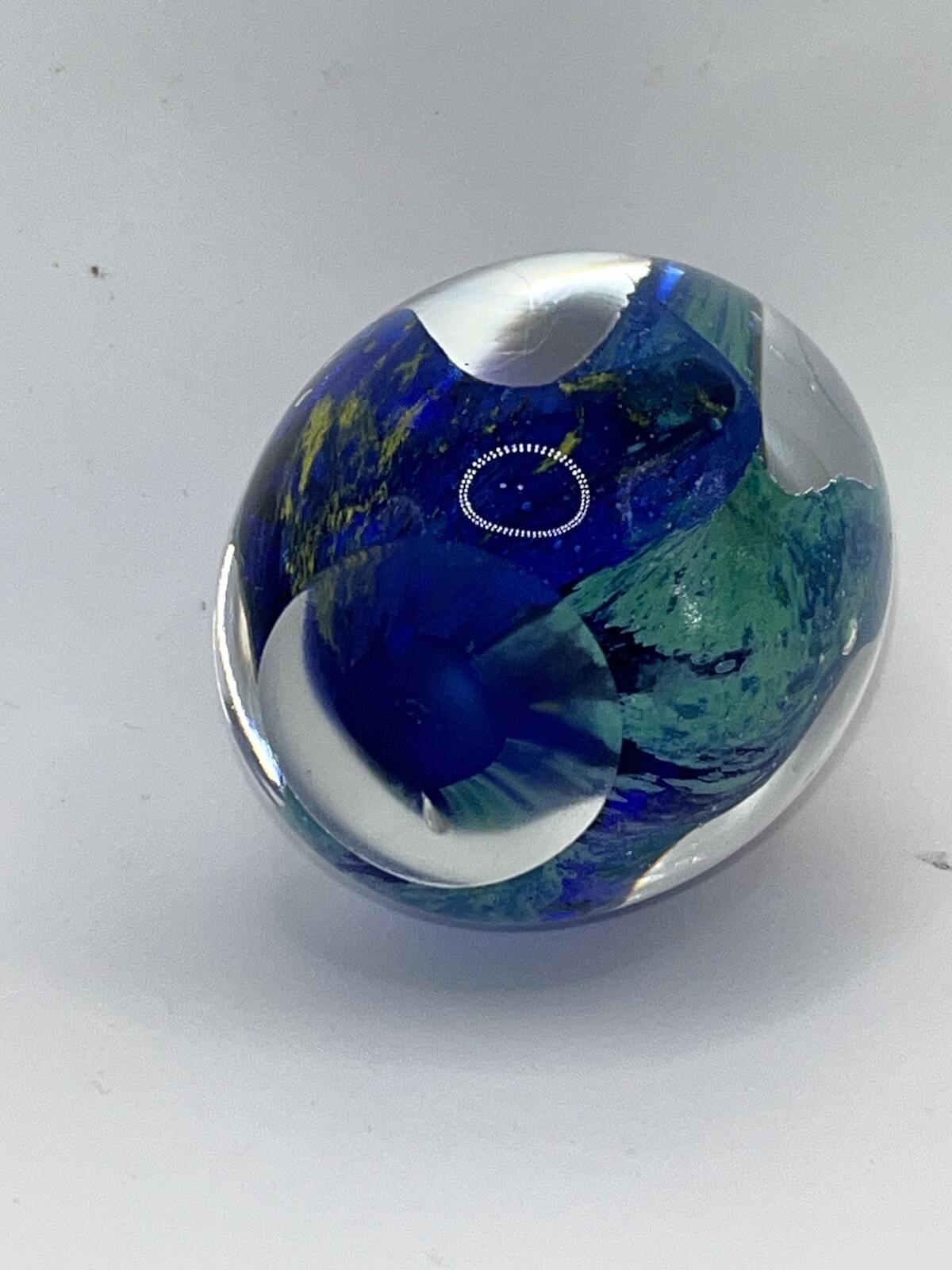 3.5” Oval Art Glass Paperweight Fish Under The Sea Water Life