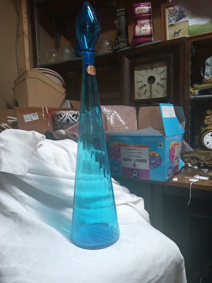 Creation Vinmax Blue Turquoise Bottle With Stopper Made In Italy 25″ Tall