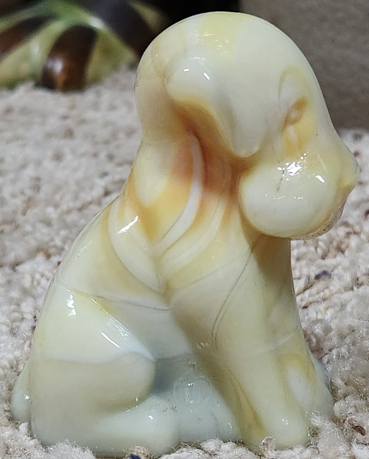 Vtg Degenhart Art Glass 3″ POOCHE #68 Ivory Slag Figurine Paperweight GLOWS