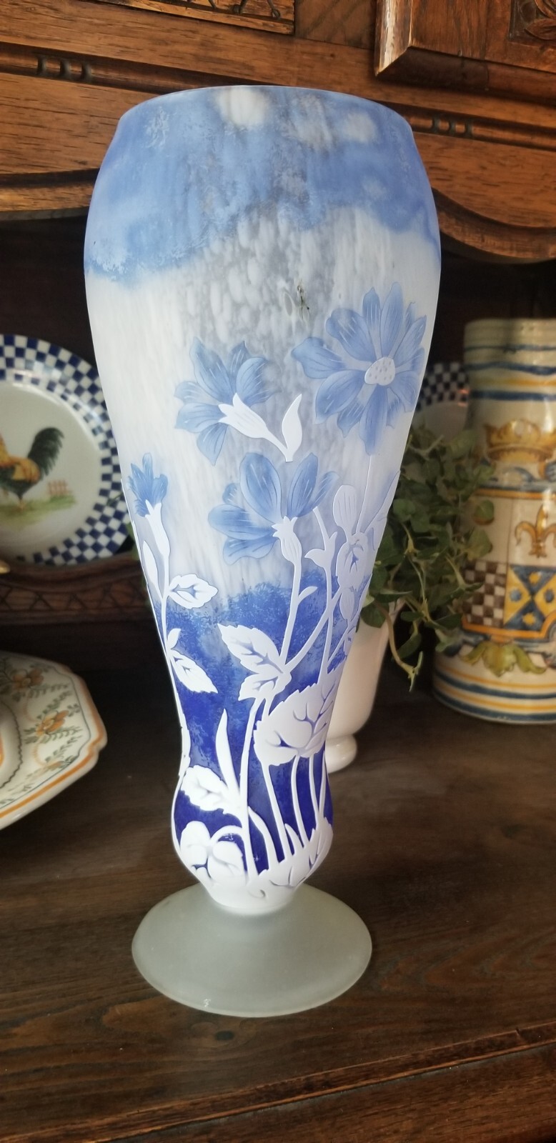 Shannon Blue White Crystal of Ireland Mouth blown hand-cut Vase