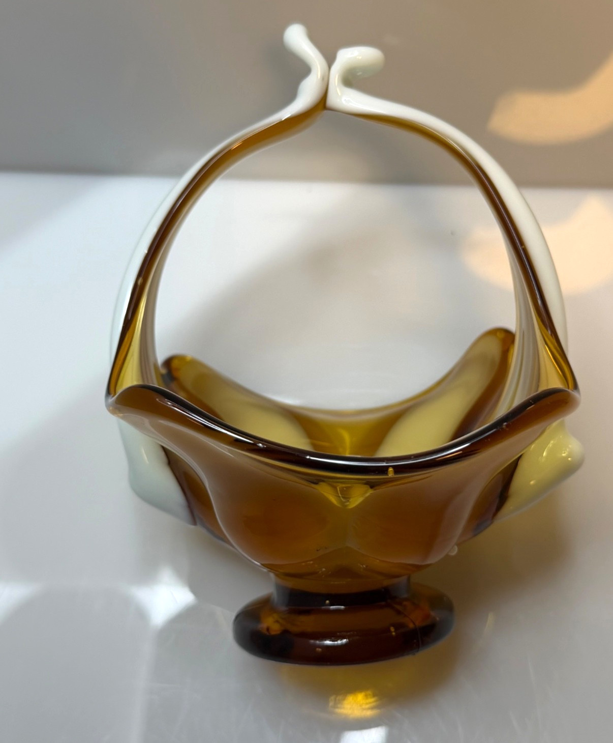 Handblown Peach and White Cased Glass Petal Basket White Handles 7″ Tall – EUC