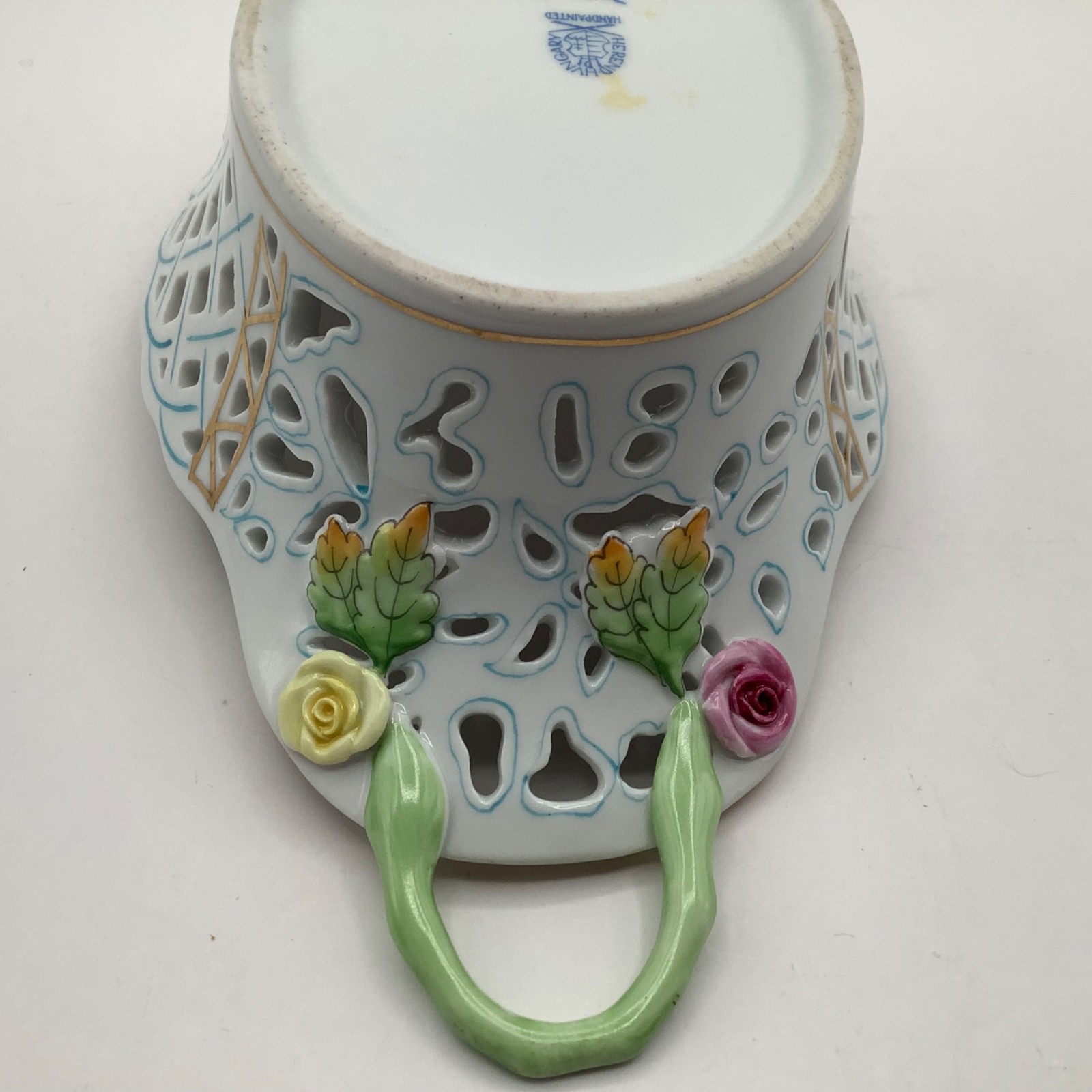 Herend VBO 7432 Reticulated Oval Basket 7″ Queen Victoria