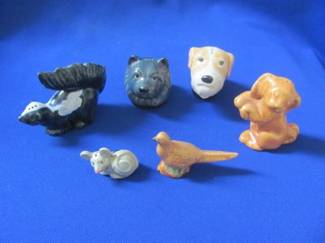 VINTAGE VARIETY POTTERY ROSEMEADE ANIMALS DOGS, MOUSE, SKUNK, PHEASANT 5 S & P