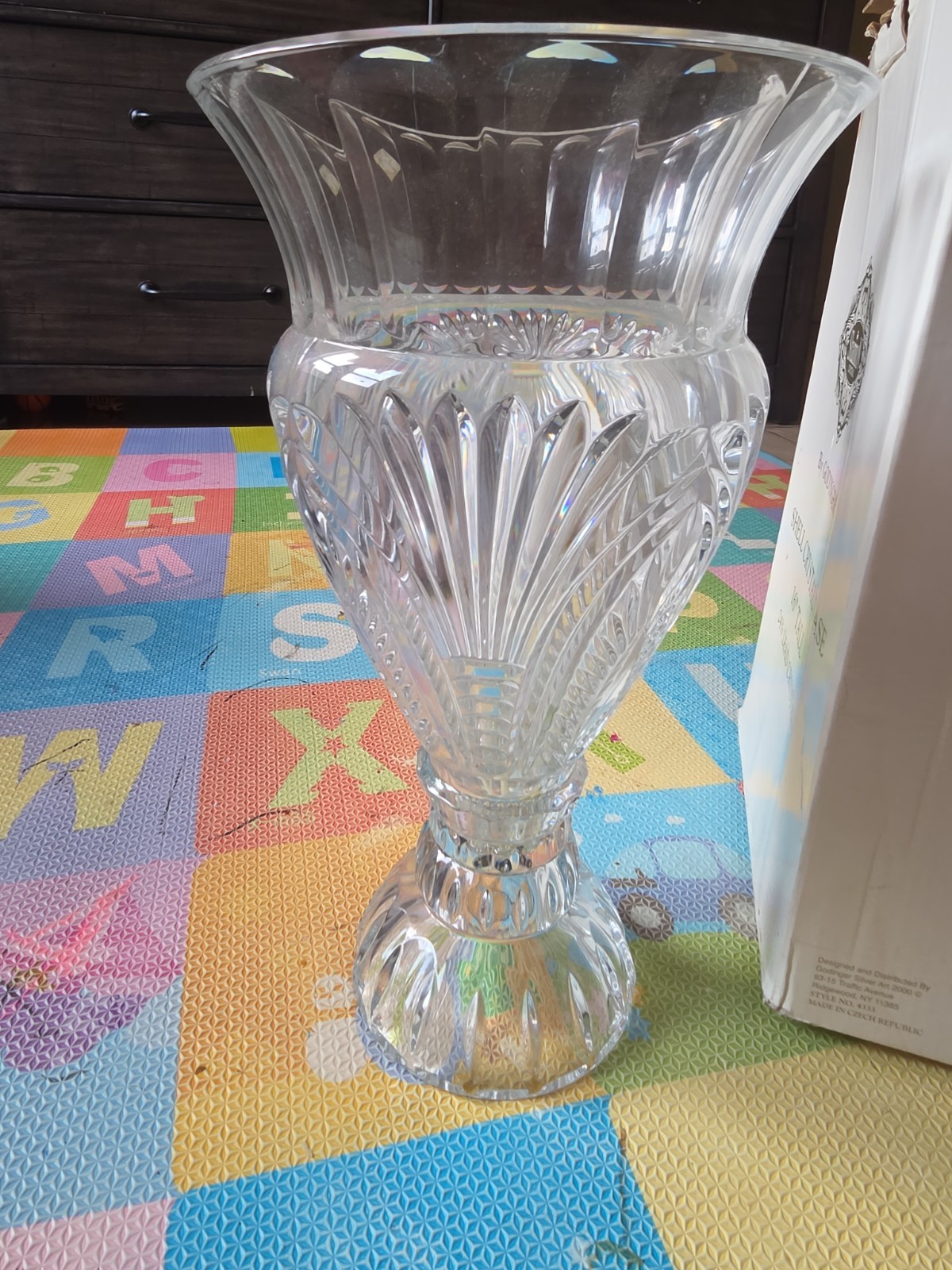 Shannon 24% Lead Crystal Vase By Godinger Coquille Shell Czech Rep 16″ Tall