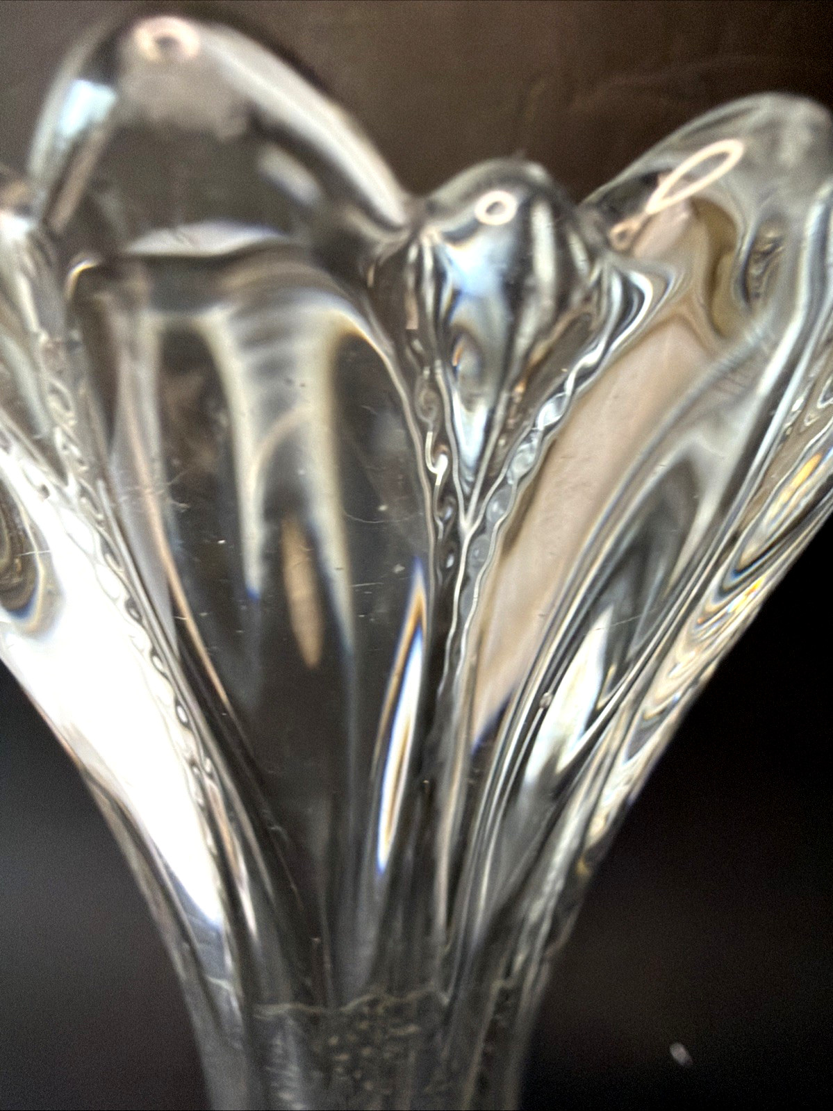 Vintage Clear Swung Glass Vase Ribbed Pineapple Base Scalloped Rim MCM 12″