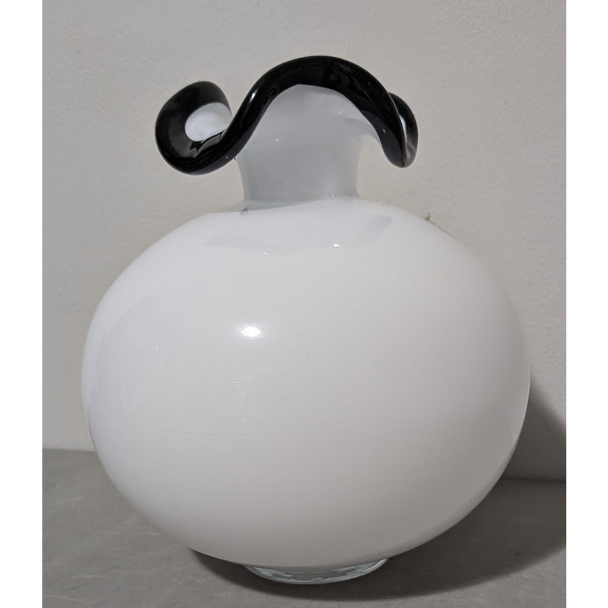 Vintage Modernist Polish Tarnowiec White & Black Art Glass Vase Elegant Decor