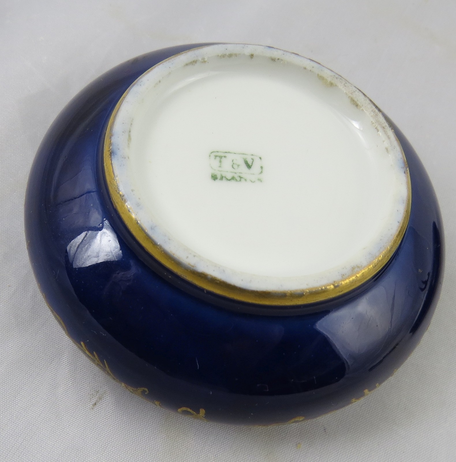 T&V Limoges Cobalt Blue & Pink Cabbage Rose Trinket Box