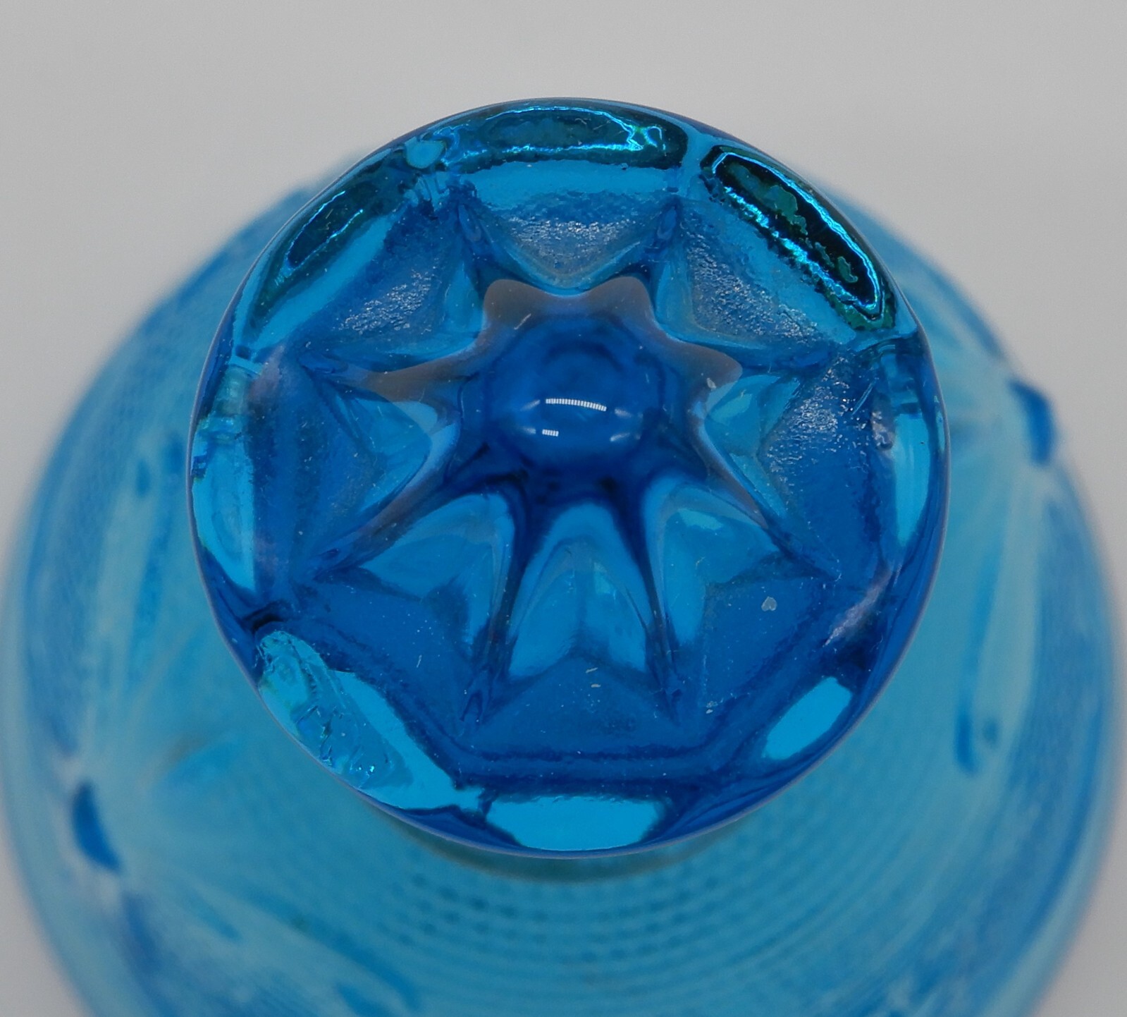Indiana Glass Tiara Sandwich Glass Horizon Blue Bell